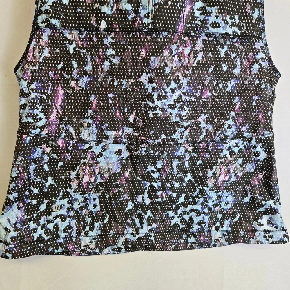 Lululemon Pack It Vest Floral Sport Tranquil Blue Multi Stow Away Hood Size 8